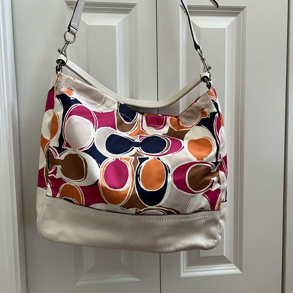 Coach Multicolor Signature Shoulder Bag - Picture 2 of 14
